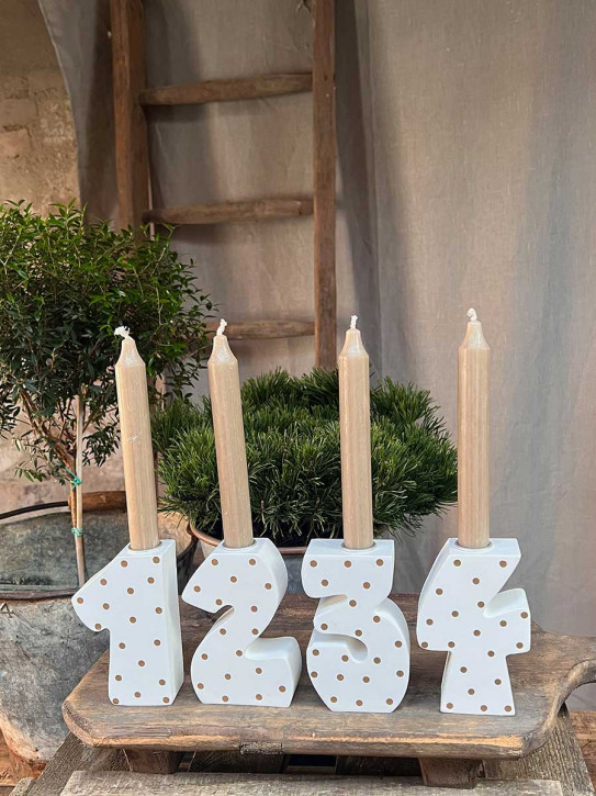 Advent Holzziffern Set 1234 Kerzenhalter weiß-gold Madleys H12