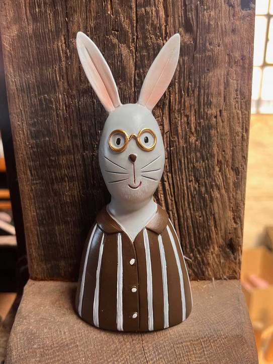 Hasenfigur mit Brille und Hemd von Baden H17