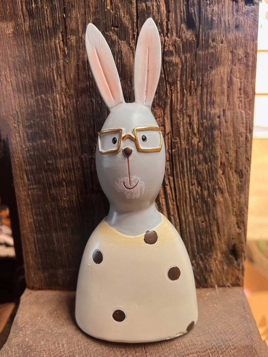 Hasenfigur mit Brille und Kleid von Baden H17