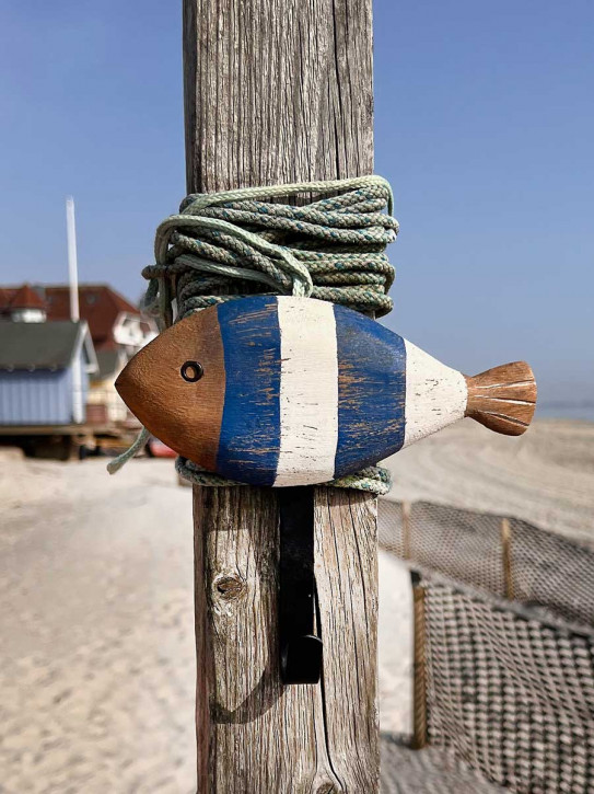 Batela kleine Garderobe Holzfisch weiß dunkelblau gestreift 1 Haken