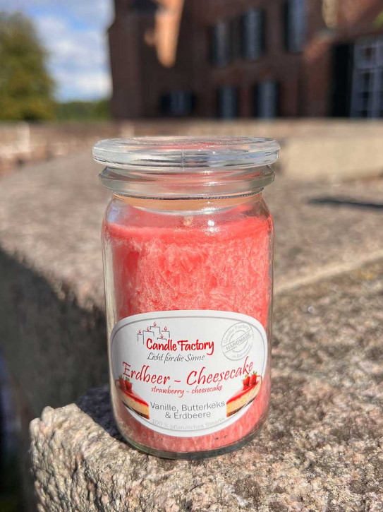 Candle Factory Baby-Jumbo Duft-Kerze im Weckglas Erdbeer Cheesecake Stearinkerze