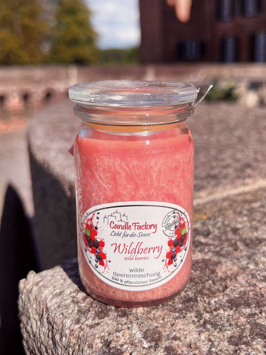 Candle Factory Baby-Jumbo Duft-Kerze im Weckglas Wildberry Stearinkerze