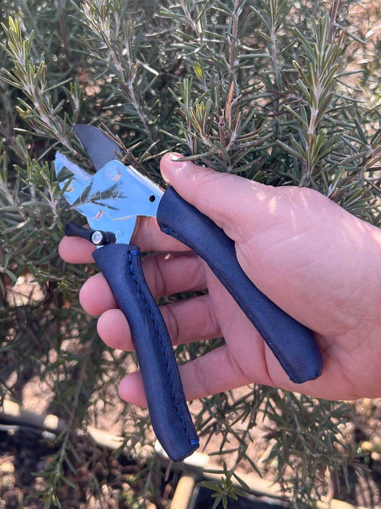 Chop Chop Bloom Gartenschere mit Ledergriff Poppy Deep Blue