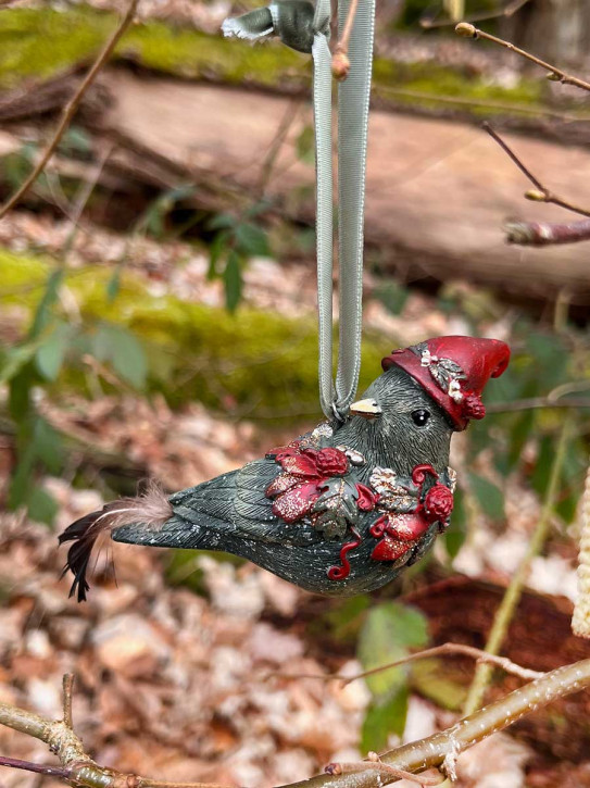 Dekovogel grün Glitzer rote Mütze Anhänger