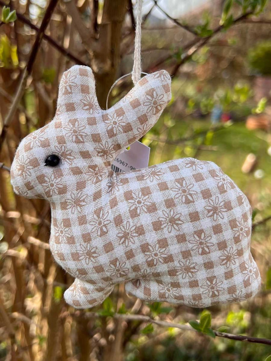 IB Laursen Anhänger Stoffhase Osterhase Hase sitzend braun-weiß kariert