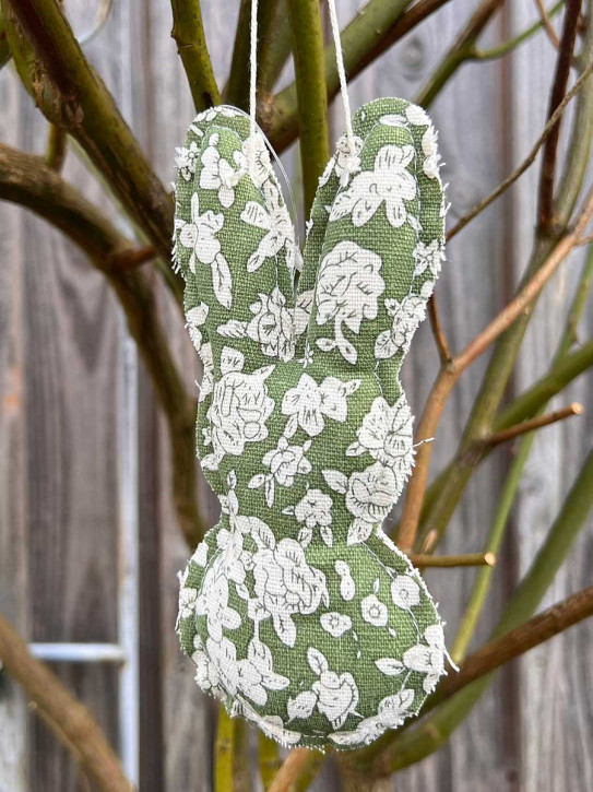 IB Laursen Anhänger Stoffhase Osterhase Hase schlank grün-weiß