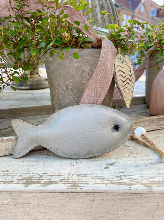 Grauer Fisch mit Tampen Kunstleder 15 cm