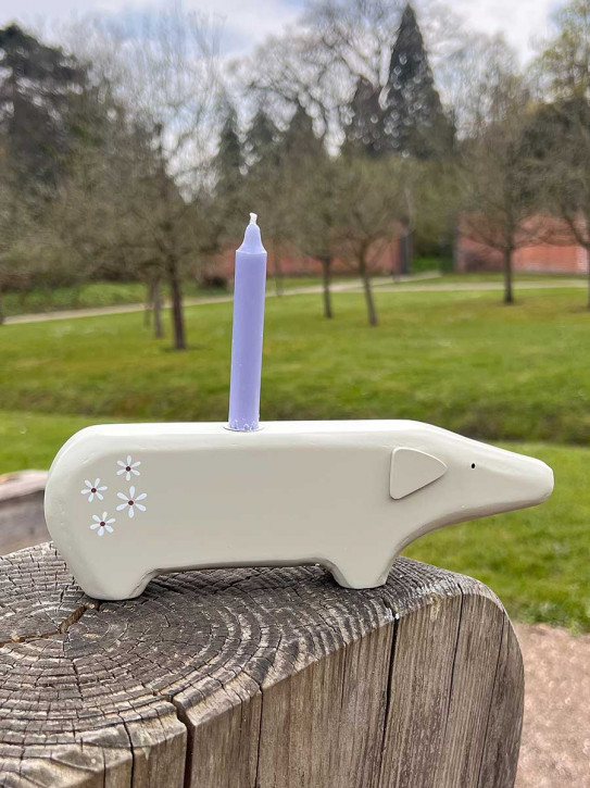 Sandfarbenes Holzschwein Blümchen länglich Kerzenhalter Madleys L23