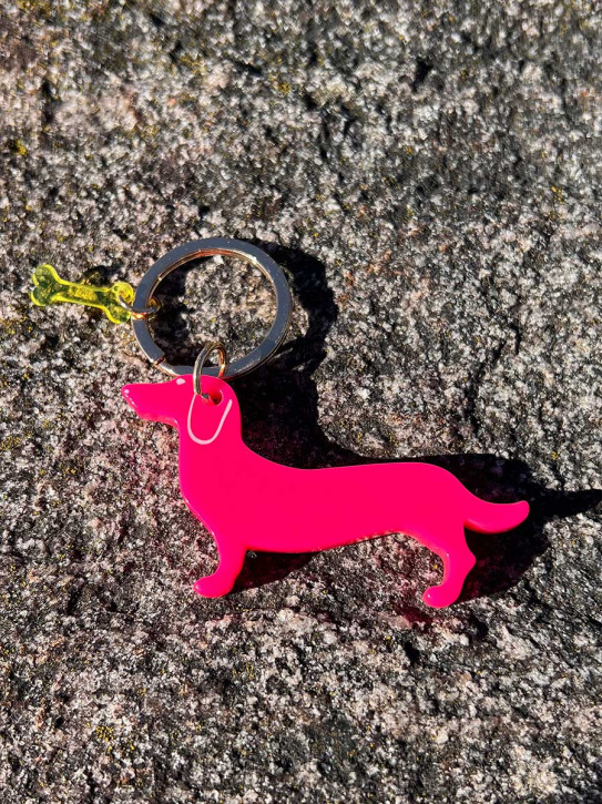 Schlüsselanhänger pinker Dackel Acryl Kunststoff Messingring