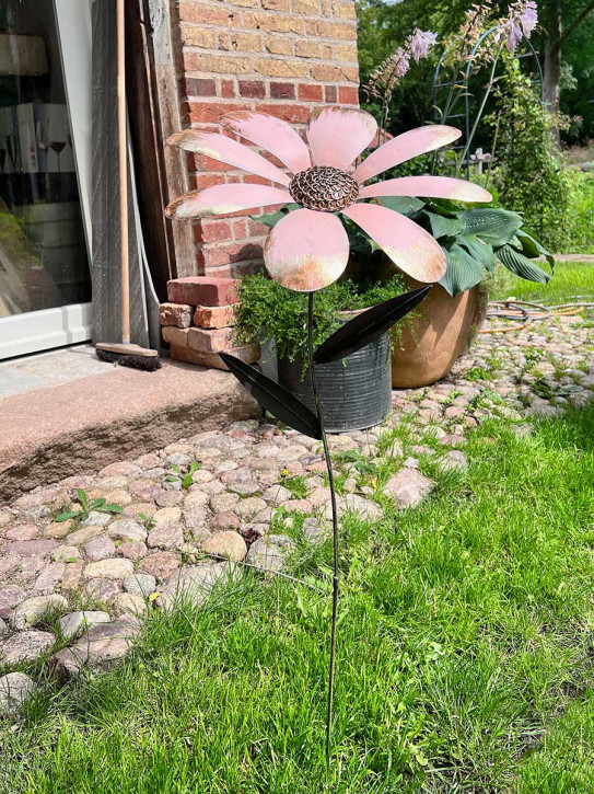 Shabby Gartenstecker Metall rosa Blume offen 100 cm