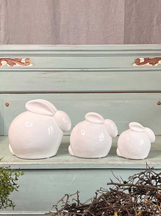 Keramik Hase Levi geduckt weiß