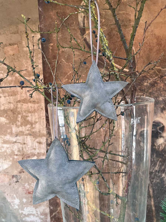 Lederstern dunkelgrau Stern wattiert zum Aufhängen Lederstern dunkelgrau Stern wattiert zum Aufhängen