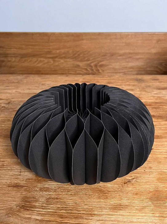 Papiersockel Papierkranz Faltkranz Dacia schwarz D28 H13