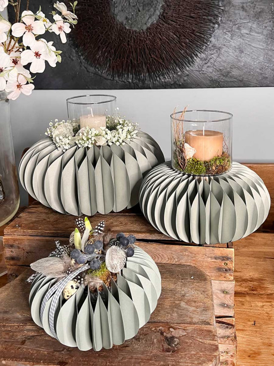 Papiersockel Papierkranz Faltkranz Dacia taubengrau