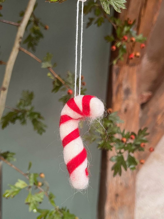 Filzanhänger Zuckerstange rot weiß geringelt Filzanhänger Zuckerstange rot weiß geringelt