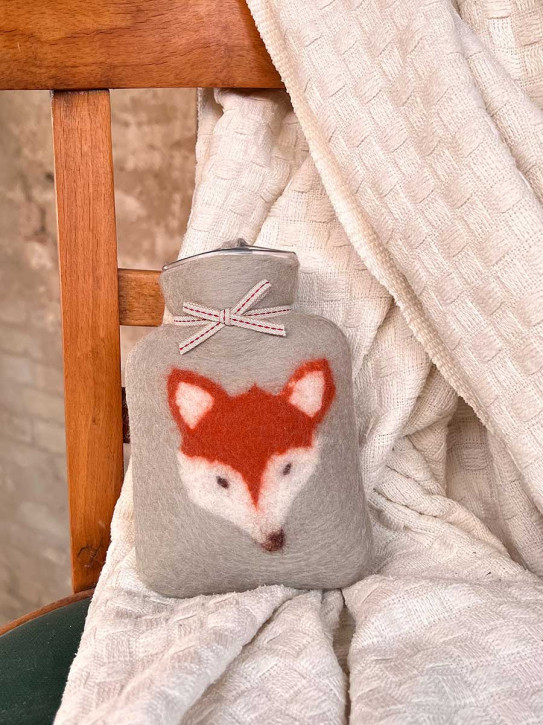 Dorothee Lehnen Miniwärmflasche Fuchs powdered jade Hülle Merinowolle gefilzt 0,2l