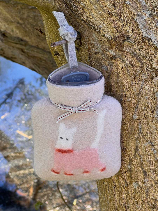 Dorothee Lehnen Miniwärmflasche Pulloverkatze peyote dusty rose Hülle Merinowolle gefilzt 0,2l