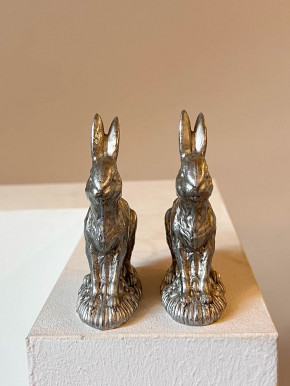 Silberner Osterhase sitzend H10.5