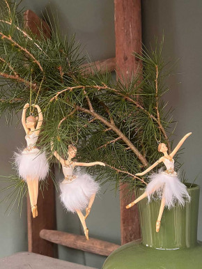 Anhänger Ballerina auf Spitze stehend aus Polyresin H16