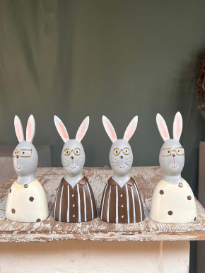 Hasenfigur mit Brille und Kleid von Baden H17