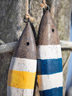 2 gestreifte Holzfische Fisch maritim gelb blau am Tampen 20 cm
