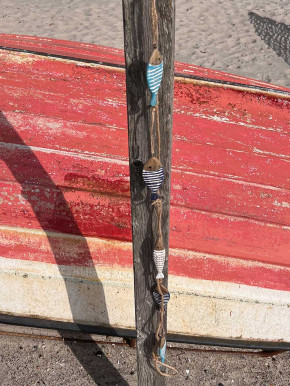 Girlande blau weiss türkis gestreifte Holzfische am Seil maritim 130 cm