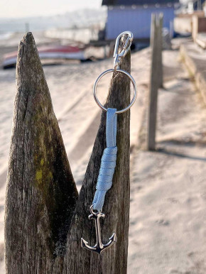 Schlüsselanhänger Anker am Seil hellblau 17 cm