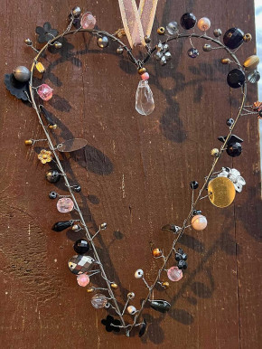 Bell'Arte schmales Perlenherz grau schwarz mit Tropfenkristall