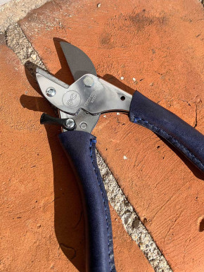 Chop Chop Bloom Gartenschere mit Ledergriff Poppy Deep Blue