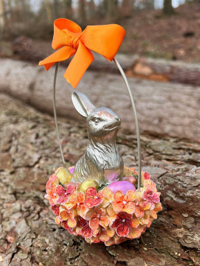 Hase im Blumenkörbchen Osterkorb Osterhase