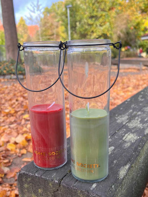 Home Society Candle Tube Kerze Frank im Hängeglas rot Home Society Candle Tube Kerze Frank im Hängeglas rot
