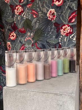 Home Society Candle Tube Kerze Dirk im geriffelten Hängeglas celadon