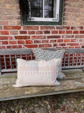 IB Laursen Kissen schlammfarben uni Stickerei Leinen 60x40 inkl. Inlet