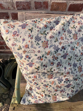 IB Laursen Kissen beige Streublumen lila braun 60x60 inkl. Inlet