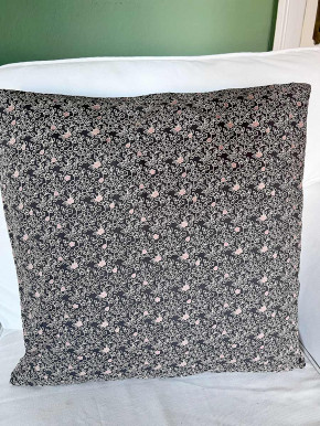 IB Laursen Kissenhülle Blumenranke grau-rosa