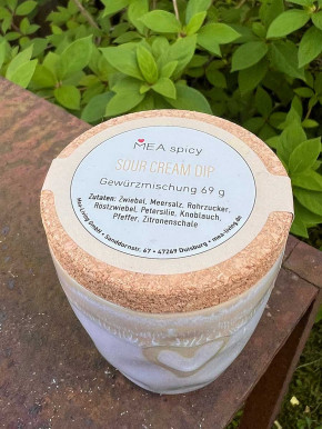 MEA Living Spicy Gewürz Sour Cream Dip 69 g Stoneware-Becher Herz rosa