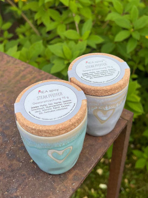 MEA Living Spicy Gewürz Steak Pfeffer 75 g Stoneware-Becher Herz türkis