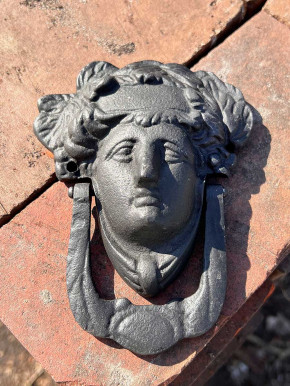 Türklopfer Gusseisen Frauenkopf H15