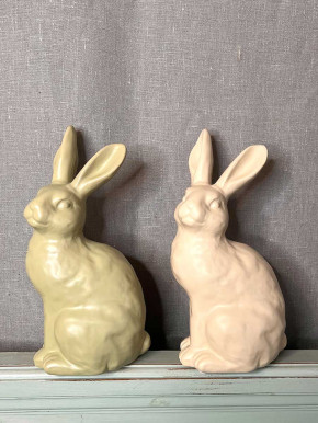 Keramik Hase Colin sitzend creme matt H27