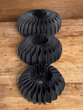 Papiersockel Papierkranz Faltkranz Dacia schwarz D39 H16.5