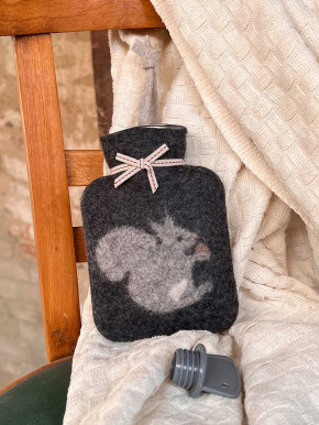 Dorothee Lehnen Miniwärmflasche Eichhörnchen anthrazit Hülle Merinowolle gefilzt 0,2l