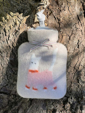 Dorothee Lehnen Miniwärmflasche Pulloverkatze peyote dusty rose Hülle Merinowolle gefilzt 0,2l